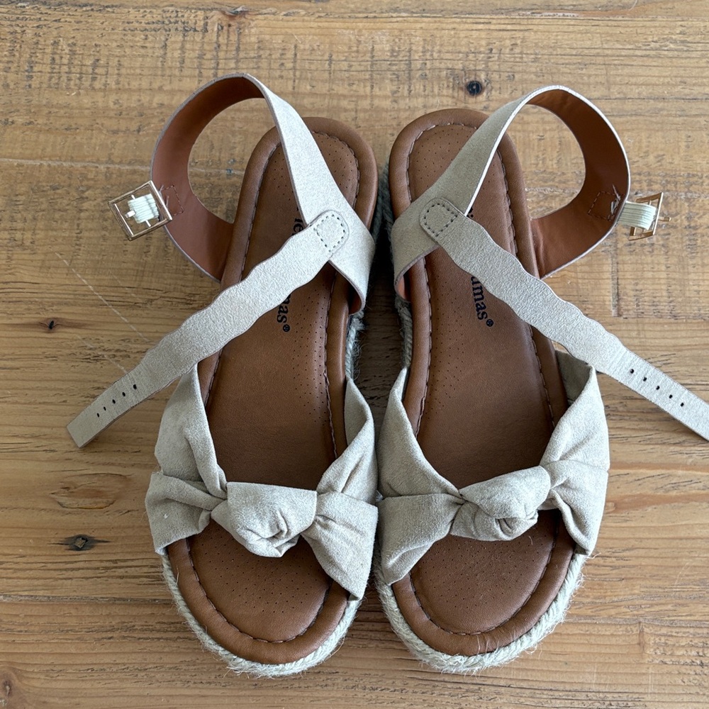 Pierre Dumas Tan Knotted Sandals
